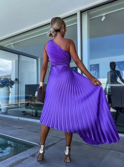 ELLA | Vestido midi plisado de un solo hombro